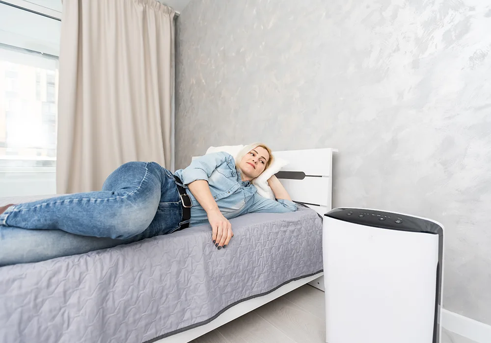 Is it healthy to sleep with an air purifier?