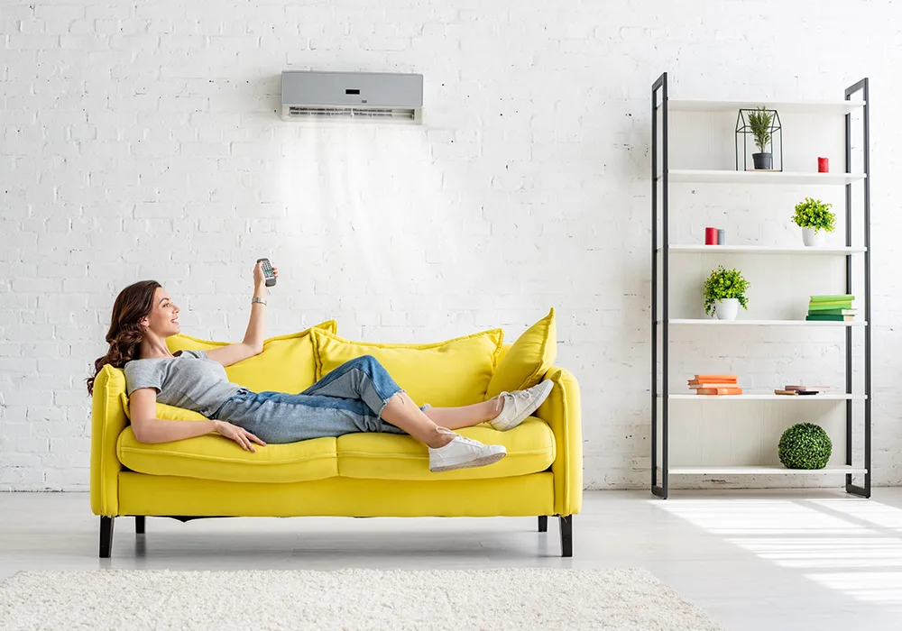 What is the difference between ductless and mini split?