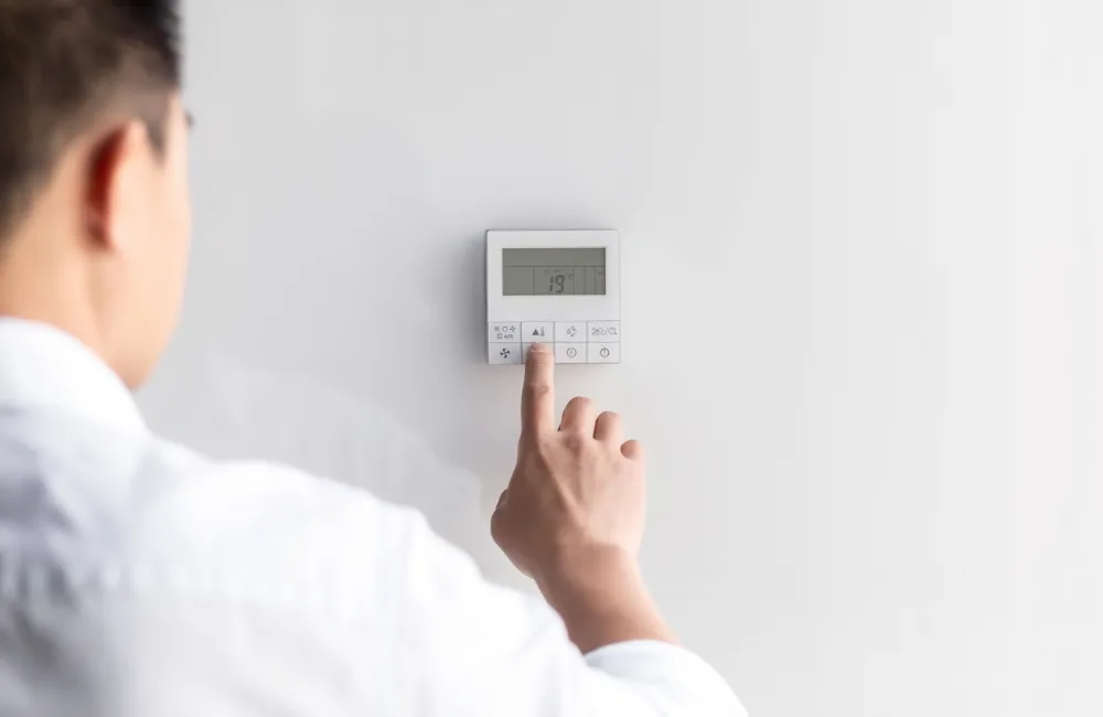 How to know if refrigerant is low in AC?